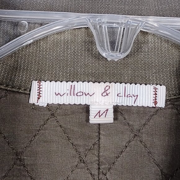 Willow & Clay Military Quilted Jacket Size Medium Green Beaded Arm Patches - Picture 7 of 9